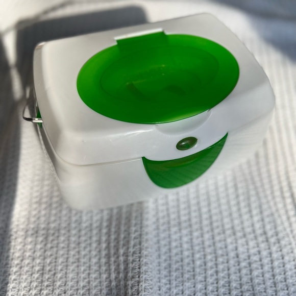 Munchkin baby wet wipe warmer - Picture 3 of 3